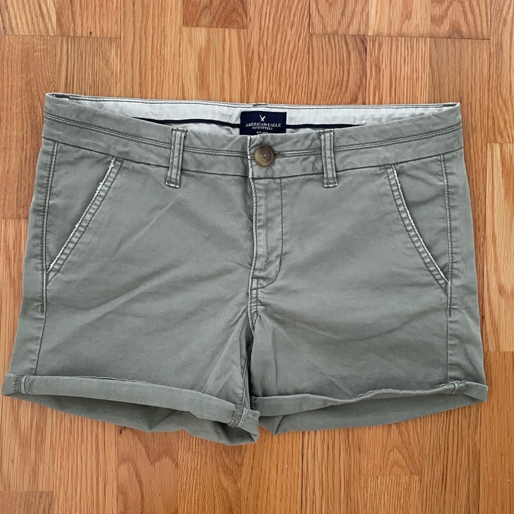 American Eagle classic midi short